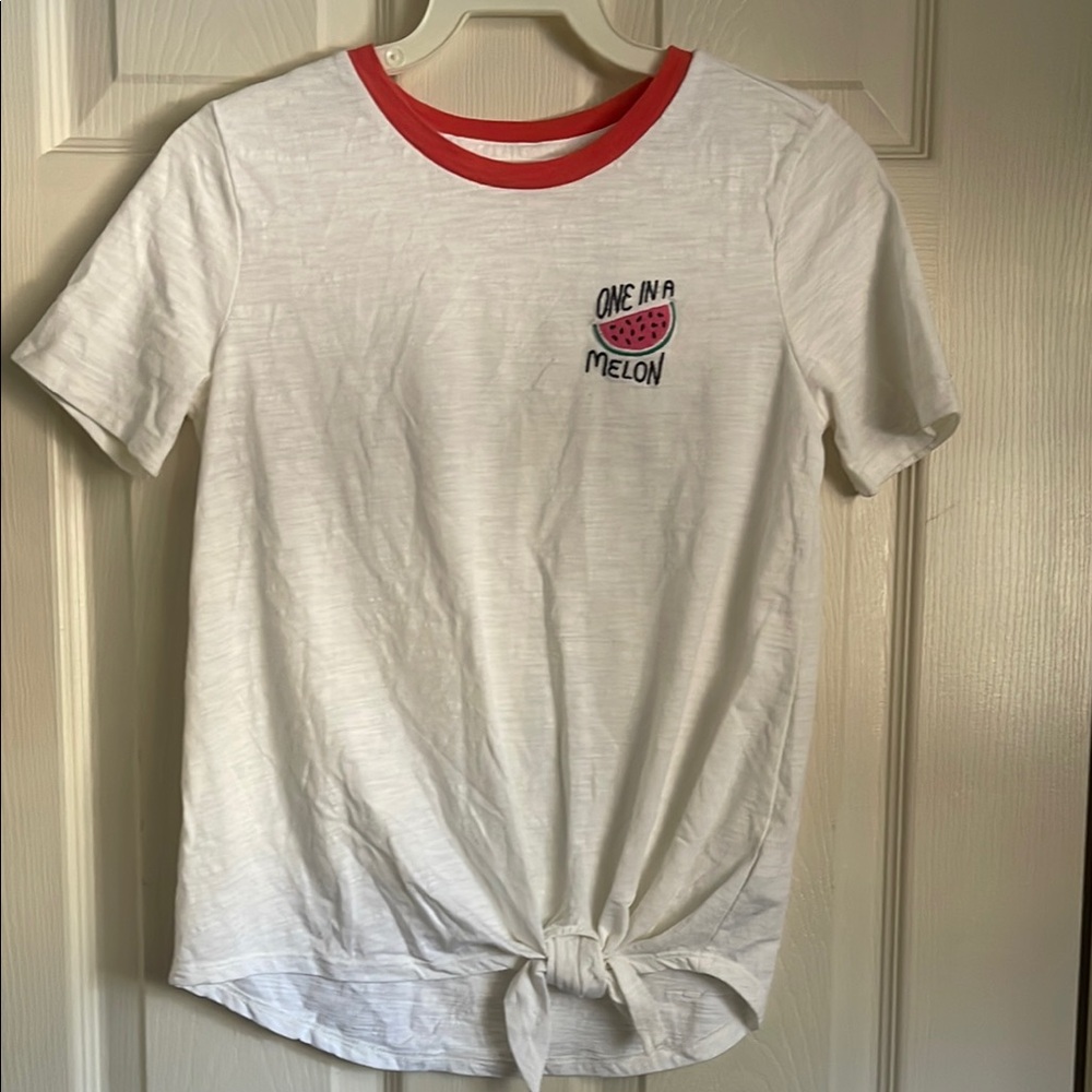Old Navy White and Red Short Sleeve Tee Relaxed Fit